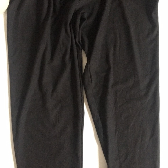 { LuLaRoe } Solid Black TC2 legging - Picture 5 of 8